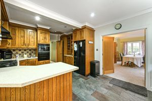 Kitchen- click for photo gallery